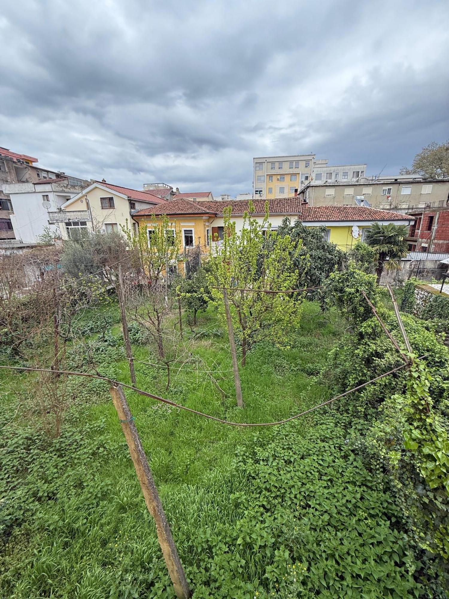 Shkodra Guest House 2 Esterno foto