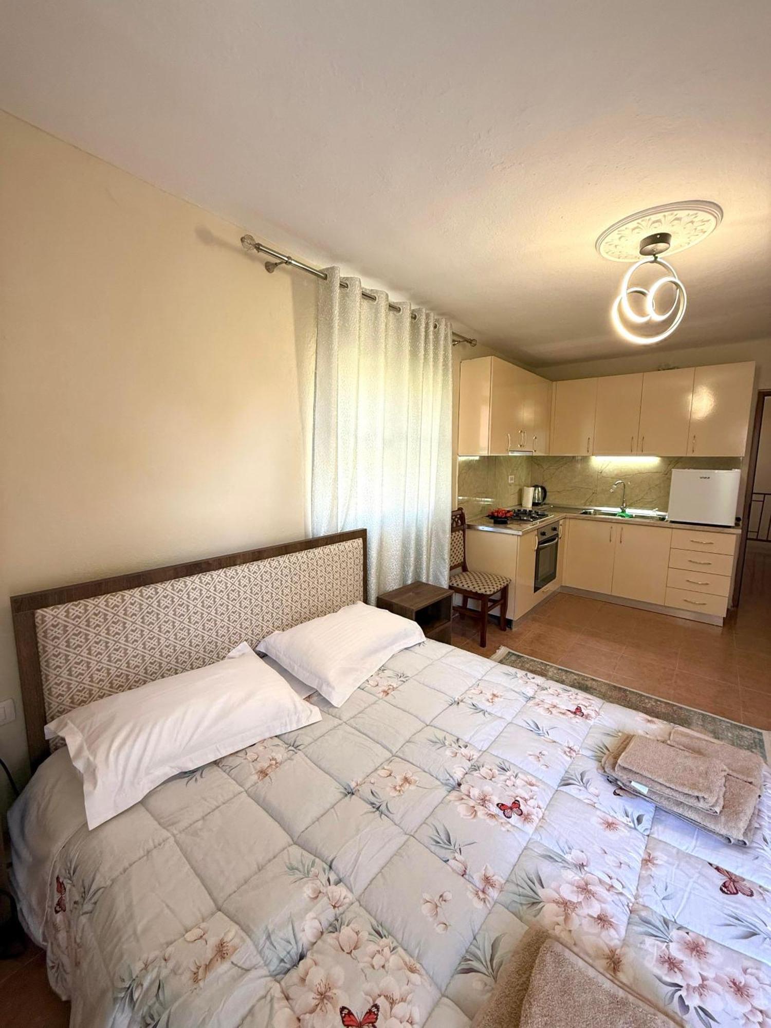 Shkodra Guest House 2 Esterno foto