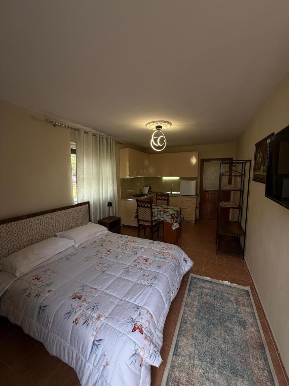 Shkodra Guest House 2 Esterno foto